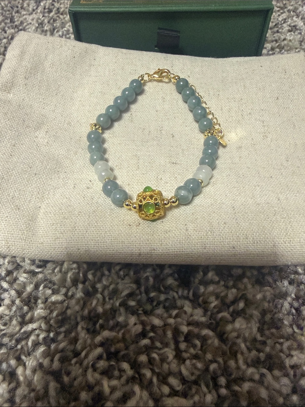 Gold Accent Jade Beaded Bracelet - Unbranded with free earrings
